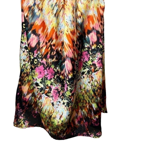 Allen B Multi Color Blurred Floral Print High Neck Sleeveless Blouse Size Small - Picture 11 of 12